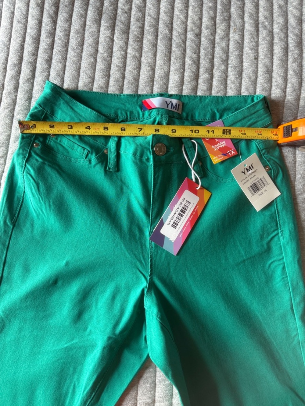 Lot of 4 pairs-YMI Women's Skinny Pants in Teal, Green, Fuchsia, and Purple - Picture 4 of 6